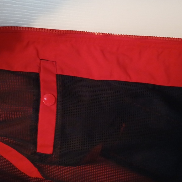 Men's Tommy Hilfiger Vest with Navy Stripes - Picture 5 of 6